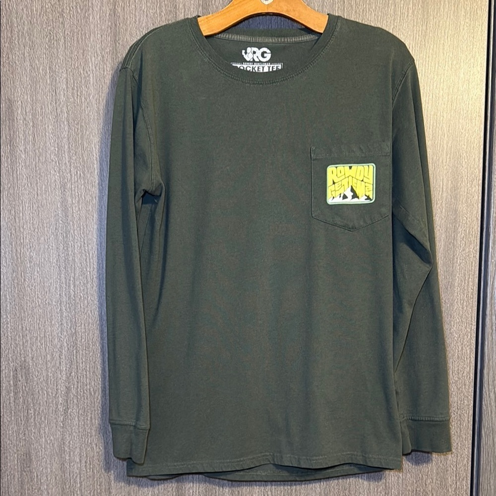 Rowdy Gentleman Men’s Psych Mountain Graphic Green Tshirt Size Medium EUC